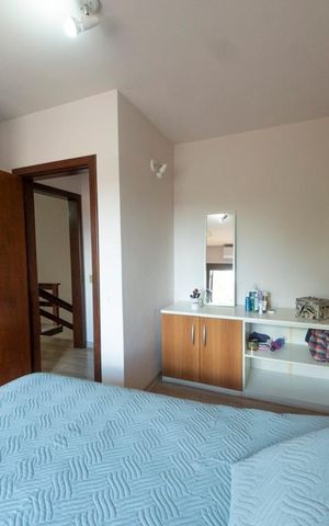Casa à venda com 217m², 4 quartos e 2 vagasQuarto 3