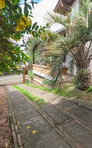 Casa à venda com 217m², 4 quartos e 2 vagasGaragem