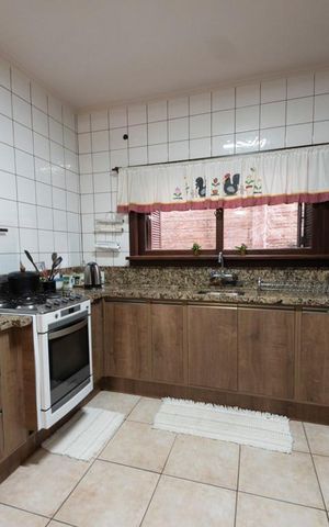 Casa à venda com 217m², 4 quartos e 2 vagasCozinha