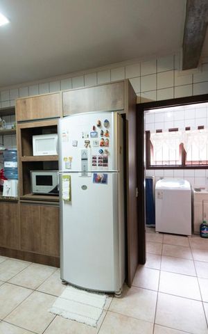 Casa à venda com 217m², 4 quartos e 2 vagasCozinha