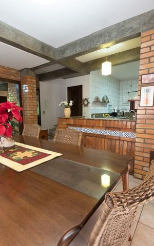 Casa à venda com 217m², 4 quartos e 2 vagasSala de Jantar