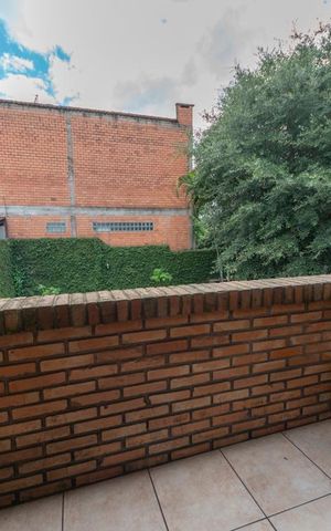 Casa à venda com 217m², 4 quartos e 2 vagasSacada do Quarto 4
