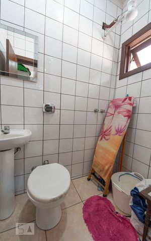 Casa à venda com 217m², 4 quartos e 2 vagasBanheiro