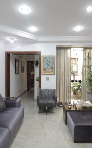 Casa à venda com 280m², 3 quartos e 2 vagasSala