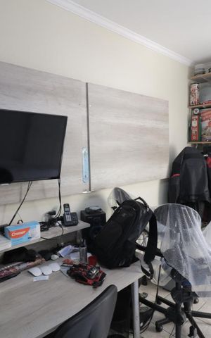 Casa à venda com 280m², 3 quartos e 2 vagasEscritório