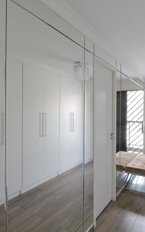 Casa à venda com 280m², 3 quartos e 2 vagasSuite 1 - closet