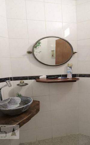 Casa à venda com 280m², 3 quartos e 2 vagasLavabo
