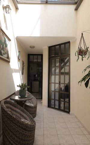 Casa à venda com 280m², 3 quartos e 2 vagasHall
