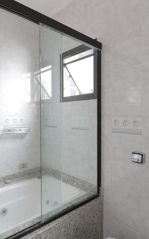 Casa à venda com 280m², 3 quartos e 2 vagasBanheiro Social