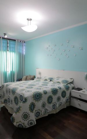 Casa à venda com 280m², 3 quartos e 2 vagasSuíte 2