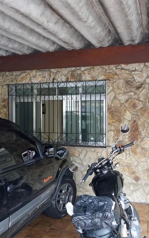 Casa à venda com 107m², 2 quartos e 2 vagasGaragem