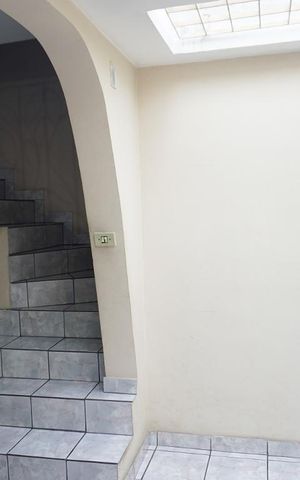 Casa à venda com 107m², 2 quartos e 2 vagasSala de Estar