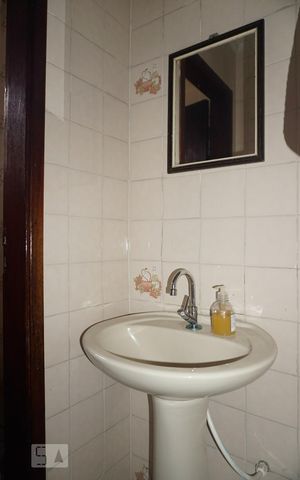 Casa à venda com 107m², 2 quartos e 2 vagasLavabo
