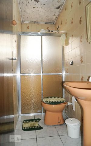 Casa à venda com 107m², 2 quartos e 2 vagasBanheiro