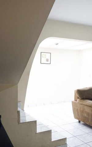 Casa à venda com 107m², 2 quartos e 2 vagasSala de Estar