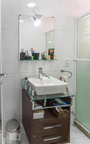 Apartamento à venda com 85m², 2 quartos e 1 vaga Apartamento à venda com 85m², 2 quartos e 1 vagaBanheiro da Suíte