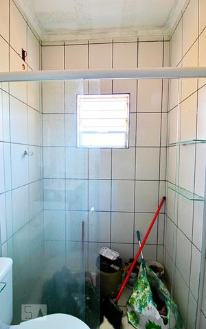 Casa para alugar com 125m², 2 quartos e 8 vagasBanheiro