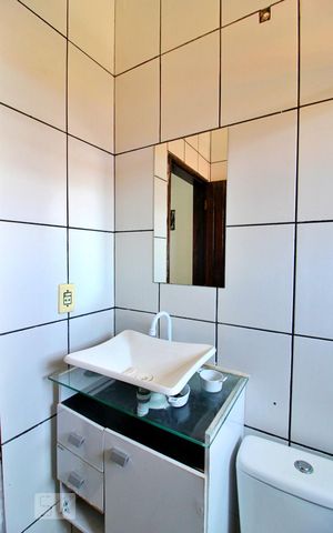 Casa para alugar com 125m², 2 quartos e 8 vagasBanheiro