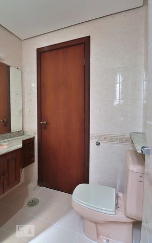 Apartamento para alugar com 156m², 3 quartos e 2 vagasBanheiro Social