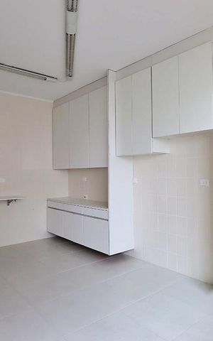 Apartamento para alugar com 156m², 3 quartos e 2 vagasCozinha