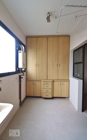 Apartamento para alugar com 156m², 3 quartos e 2 vagasÁrea de Serviço