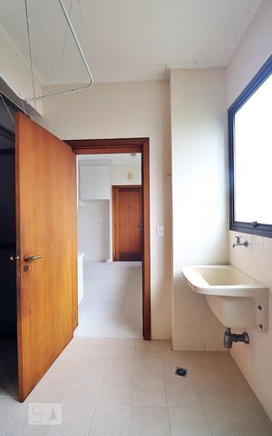 Apartamento para alugar com 156m², 3 quartos e 2 vagasÁrea de Serviço