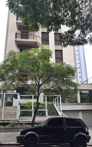Apartamento para alugar com 156m², 3 quartos e 2 vagasFachada