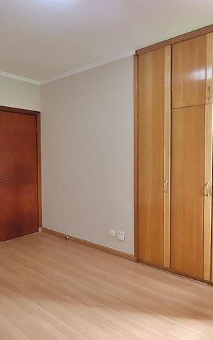 Apartamento para alugar com 156m², 3 quartos e 2 vagasQuarto 2