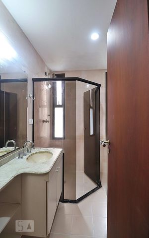 Apartamento para alugar com 156m², 3 quartos e 2 vagasBanheiro da Suíte