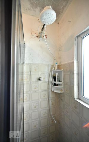 Casa à venda com 300m², 3 quartos e sem vagaBanheiro da suite