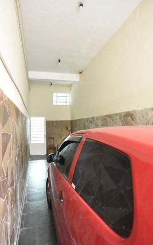 Casa à venda com 300m², 3 quartos e sem vagaGaragem