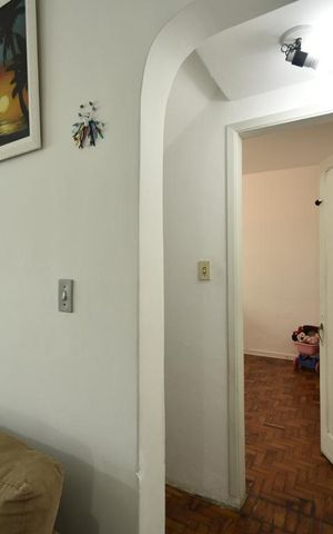 Casa à venda com 300m², 3 quartos e sem vagaPorta do quarto 1 e deposito vistos da sala