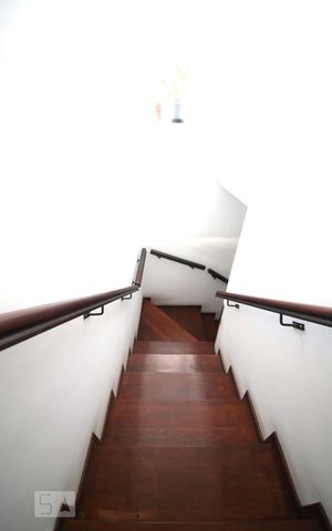 Casa à venda com 191m², 3 quartos e 3 vagasAcesso