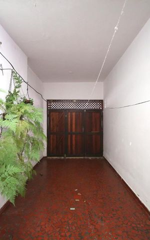 Casa à venda com 191m², 3 quartos e 3 vagasGaragem - Entrada