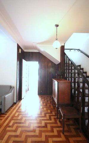 Casa à venda com 191m², 3 quartos e 3 vagasSala