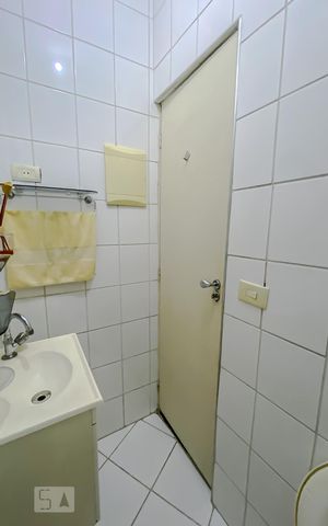 Casa de condomínio para alugar com 160m², 2 quartos e 1 vagaLavabo