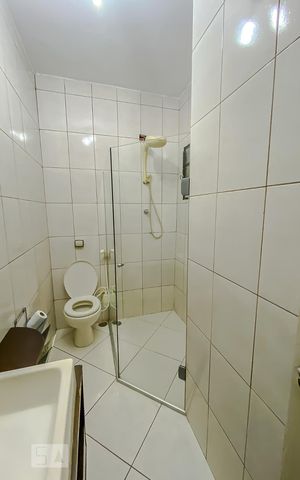 Casa de condomínio para alugar com 160m², 2 quartos e 1 vagaBanheiro da Suite