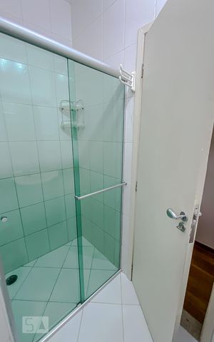 Casa de condomínio para alugar com 160m², 2 quartos e 1 vagaBanheiro