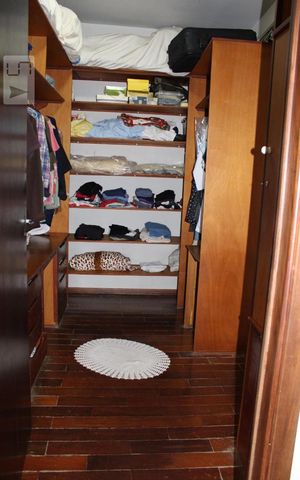 Casa à venda com 380m², 3 quartos e 4 vagasCloset do quarto 3