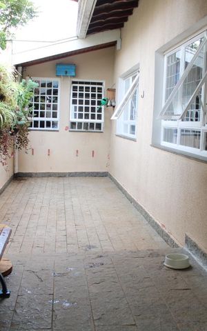 Casa à venda com 380m², 3 quartos e 4 vagasCorredor