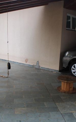 Casa à venda com 380m², 3 quartos e 4 vagasGaragem