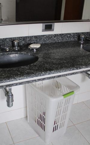 Casa à venda com 380m², 3 quartos e 4 vagasBanheiro da Suíte