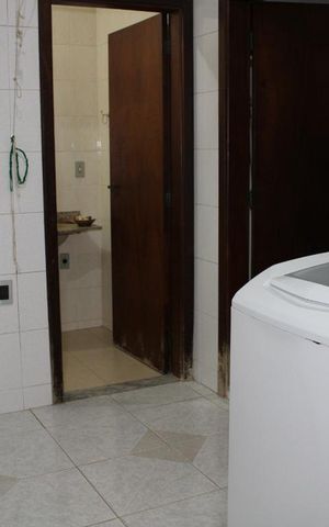 Casa à venda com 380m², 3 quartos e 4 vagasÁrea de Serviço