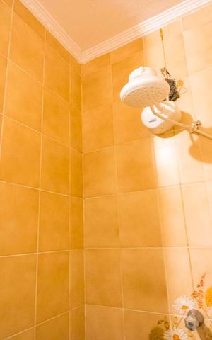 Casa à venda com 165m², 5 quartos e 3 vagas Casa à venda com 165m², 5 quartos e 3 vagasBanheiro do quarto 1