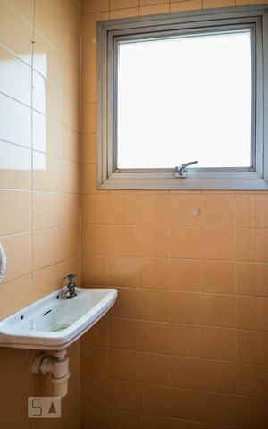 Apartamento à venda com 132m², 4 quartos e 1 vaga Apartamento à venda com 132m², 4 quartos e 1 vagaBanheiro de Serviço