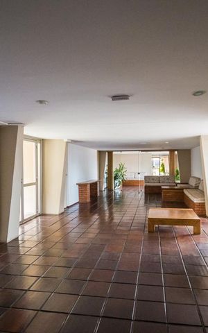 Apartamento à venda com 132m², 4 quartos e 1 vaga Apartamento à venda com 132m², 4 quartos e 1 vagaHall
