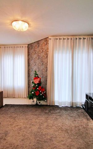 Casa à venda com 198m², 3 quartos e 3 vagasSala