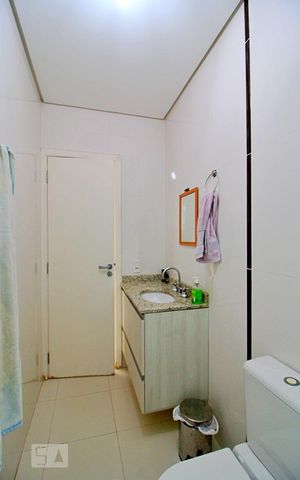 Casa à venda com 198m², 3 quartos e 3 vagasBanheiro da Suíte 3