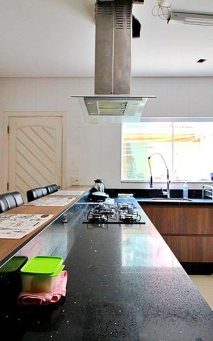 Casa à venda com 198m², 3 quartos e 3 vagasCozinha