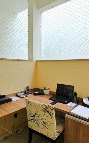 Casa à venda com 198m², 3 quartos e 3 vagasEscritório